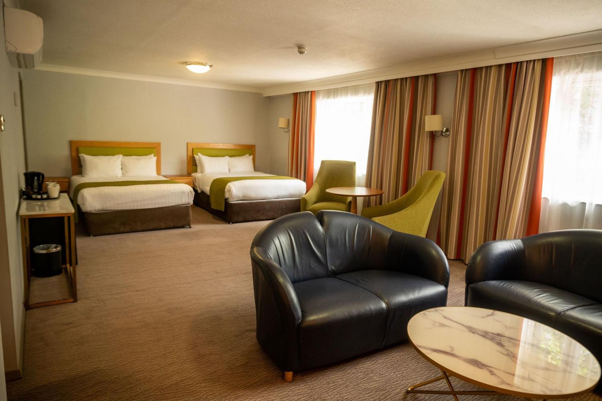 Holiday Inn A55 Chester West By Ihg Northop Buitenkant foto